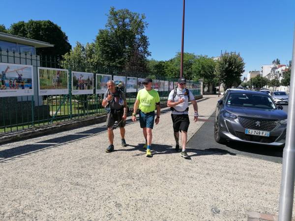 Jean-Louis Martinez arrives in Châteauroux accompanied by Bruno and his son Benjamin