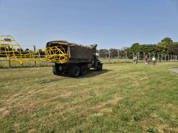 La structure arrive à La Martinerie