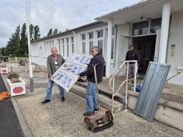 Loading the panels